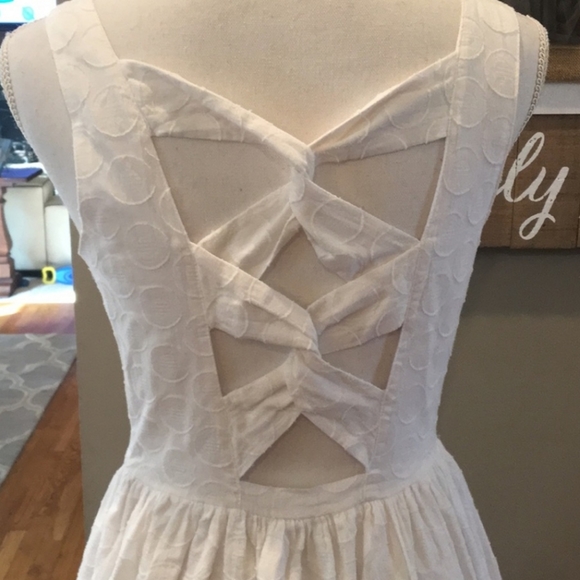 Sans Souci White Dot Fit and Flare Criss cross back Dress - Picture 4 of 8